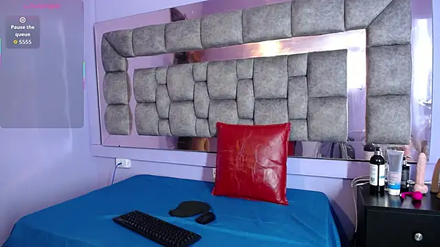 Snapshot of Gigi_Scott_ chatting on October 25, 2025, 3:14 am Gigi Scott  online show from October 25, 2025, 3:14 am