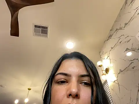 spicymami0333 online show from November 9, 2025, 11:36 pm