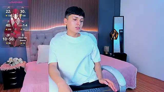 Maxii18  online show from November 1, 2025, 6:54 pm