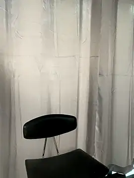 elliepixie online show from November 23, 2025, 5:13 pm