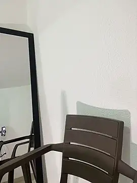 Snapshot of misschloe_ chatting on October 29, 2025, 2:19 pm misschloe  online show from October 29, 2025, 2:19 pm