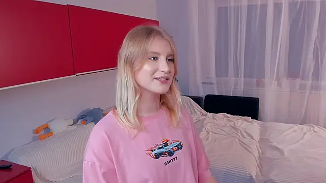 LisaRais online show from November 7, 2025, 6:19 pm