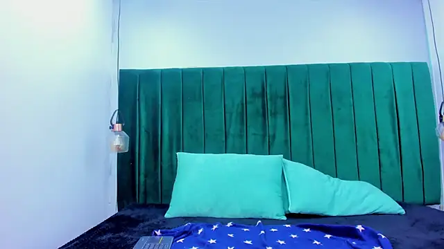 Melody Horney online show from April 16, 2026, 1:06 am