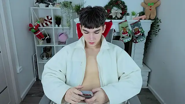 YamiTwink online show from December 16, 2025, 9:20 pm