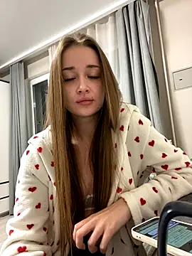 Snapshot of Angel_hotyy chatting on October 24, 2025, 5:53 pm Angel hotyy online show from October 24, 2025, 5:53 pm