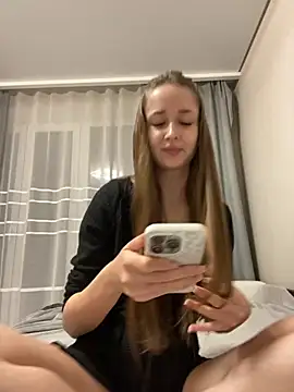 Snapshot of Angel_hotyy chatting on October 29, 2025, 7:37 pm Angel hotyy online show from October 29, 2025, 7:37 pm