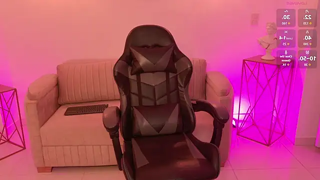 Ariana Monroe01 online show from December 3, 2025, 4:42 am