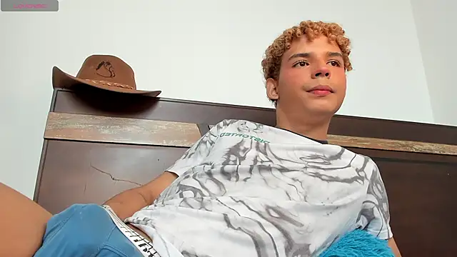 Daark Eros online show from November 13, 2025, 4:17 pm