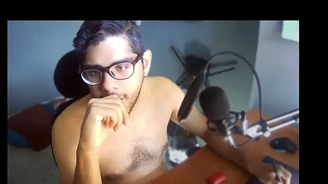 Snapshot of MoAntoMora chatting on November 6, 2025, 1:01 pm MoAntoMora online show from November 6, 2025, 1:01 pm