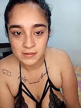 Snapshot of dess-3425 chatting on October 29, 2025, 8:21 pm dess-3425 online show from October 29, 2025, 8:21 pm