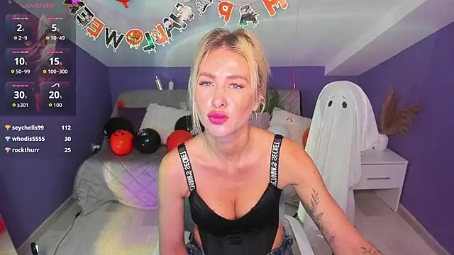 MadamMilly  online show from November 1, 2025, 6:37 am