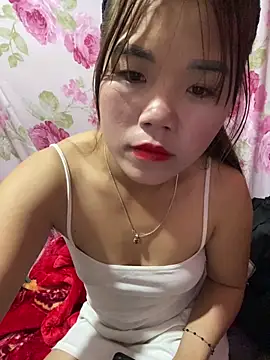 nachi-baby online show from December 3, 2025, 8:18 pm