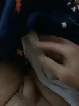 Snapshot of PassionCoupleLove chatting on November 6, 2025, 2:07 pm PassionCoupleLove online show from November 6, 2025, 2:07 pm