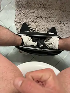 Snapshot of PassionCoupleLove chatting on April 5, 2026, 8:50 pm PassionCoupleLove online show from April 5, 2026, 8:50 pm