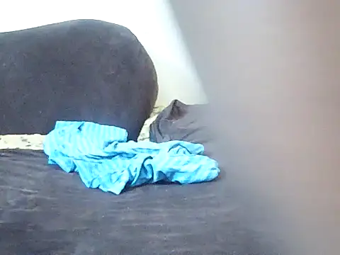 Snapshot of noluthandozuma chatting on October 29, 2025, 10:50 am noluthandozuma online show from October 29, 2025, 10:50 am