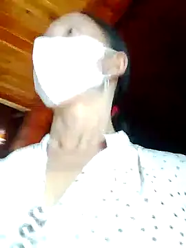 TRIEUTRIEU20 online show from October 28, 2025, 1:42 am