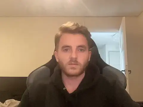 Hornymiker26 online show from October 23, 2025, 1:43 pm