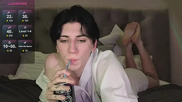 Oliver star boy  online show from February 20, 2026, 5:35 pm