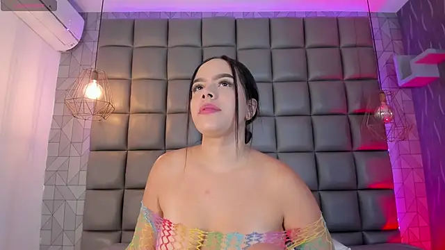 dannavelvet online show from April 7, 2026, 1:00 pm