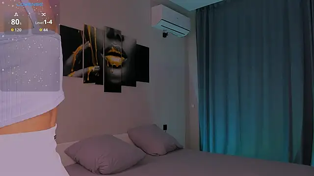 Snapshot of Kandeess chatting on December 4, 2025, 2:37 pm Kandeess online show from December 4, 2025, 2:37 pm