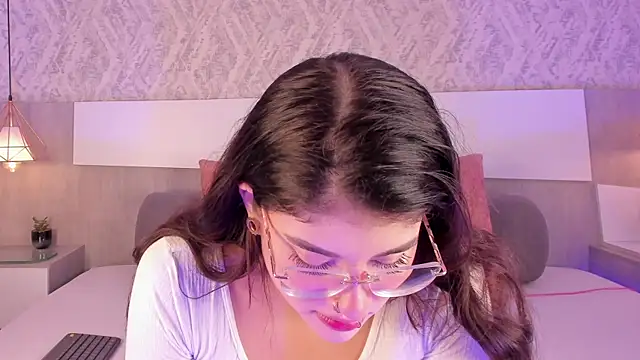 Snapshot of Vittoria__rossi chatting on May 23, 2026, 3:27 pm Vittoria rossi online show from May 23, 2026, 3:27 pm