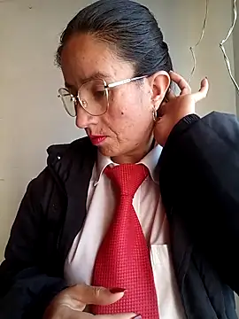 Valentina--1 online show from November 26, 2025, 2:07 pm