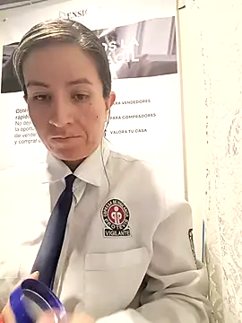Snapshot of Valentina--1 chatting on March 4, 2026, 10:10 am Valentina--1 online show from March 4, 2026, 10:10 am