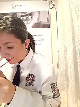 Snapshot of Valentina--1 chatting on April 1, 2026, 10:05 am Valentina--1 online show from April 1, 2026, 10:05 am