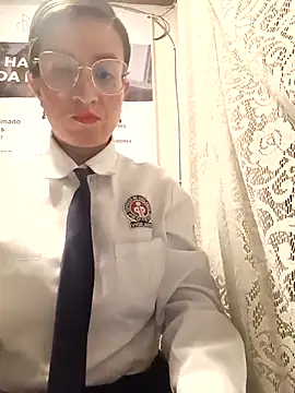 Snapshot of Valentina--1 chatting on April 10, 2026, 10:09 am Valentina--1 online show from April 10, 2026, 10:09 am