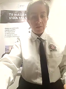 Snapshot of Valentina--1 chatting on April 15, 2026, 10:00 am Valentina--1 online show from April 15, 2026, 10:00 am