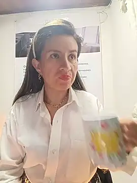 Snapshot of Valentina--1 chatting on May 23, 2026, 10:19 am Valentina--1 online show from May 23, 2026, 10:19 am