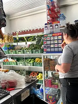 chanelketty online show from December 15, 2025, 3:38 pm