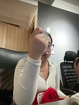 Kloe Novoa online show from February 14, 2026, 1:30 pm