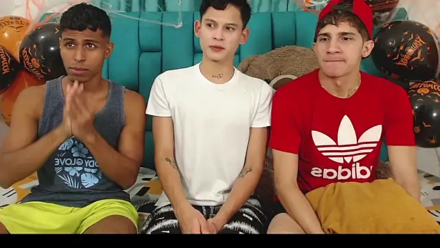 Snapshot of Hot_Boys_Latinos_X chatting on October 28, 2025, 12:14 am Hot Boys Latinos X online show from October 28, 2025, 12:14 am