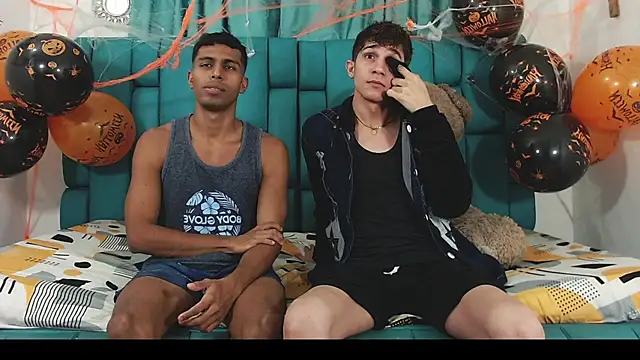 Snapshot of Hot_Boys_Latinos_X chatting on October 29, 2025, 12:13 am Hot Boys Latinos X online show from October 29, 2025, 12:13 am