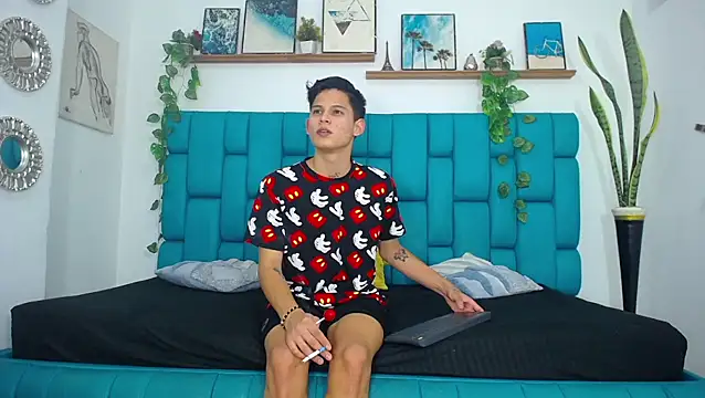 Snapshot of Hot_Boys_Latinos_X chatting on November 7, 2025, 9:59 pm Hot Boys Latinos X online show from November 7, 2025, 9:59 pm