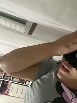 Snapshot of crazzyanne chatting on December 22, 2025, 5:37 am crazzyanne online show from December 22, 2025, 5:37 am