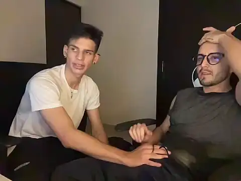 lionandreough online show from October 27, 2025, 11:31 pm