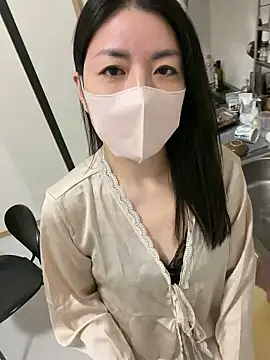 akimix xoxo online show from February 24, 2026, 1:20 pm