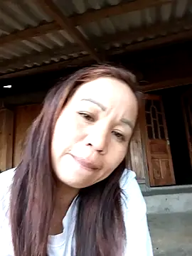 Snapshot of Gwen-n chatting on October 24, 2025, 6:10 am Gwen-n online show from October 24, 2025, 6:10 am