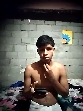 Snapshot of Brayanjuarez_10 chatting on December 2, 2025, 9:10 pm Brayanjuarez 10 online show from December 2, 2025, 9:10 pm