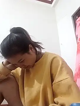 Snapshot of Beny_x chatting on November 14, 2025, 11:35 pm Beny x online show from November 14, 2025, 11:35 pm