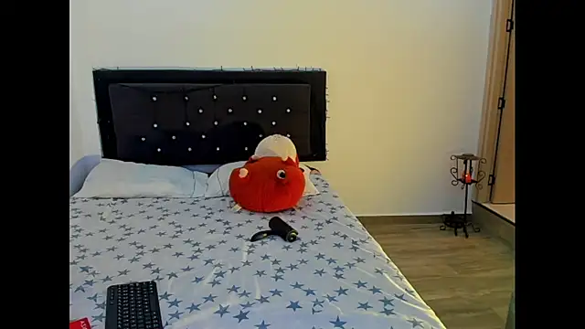 phenixpink22 online show from March 16, 2026, 4:22 pm