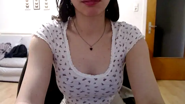 bellefleurrr online show from November 4, 2025, 9:47 pm