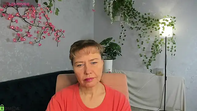 Carla Vogue online show from November 30, 2025, 3:10 am