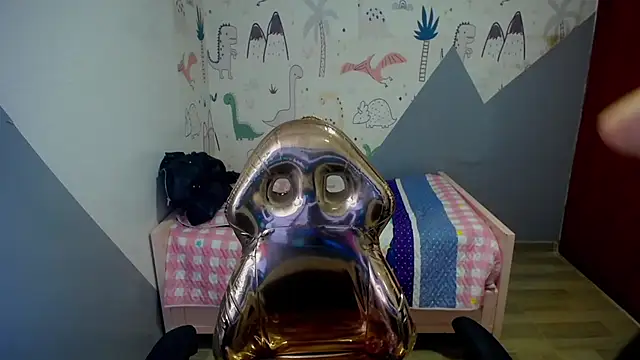 velvetvixen t online show from December 14, 2025, 1:05 pm