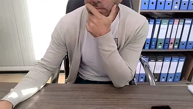 Evasionee online show from November 3, 2025, 7:20 am