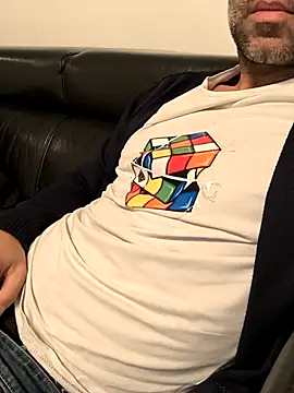 Evasionee online show from November 8, 2025, 10:59 am