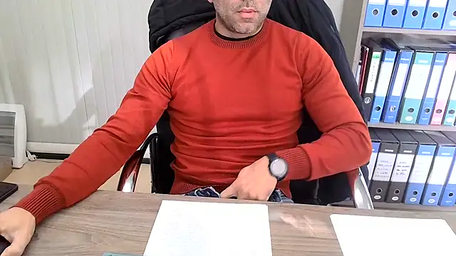 Evasionee online show from November 26, 2025, 8:48 am