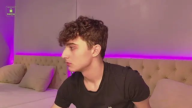 Snapshot of Richard_steele_hot chatting on November 2, 2025, 3:47 pm Richard steele hot online show from November 2, 2025, 3:47 pm